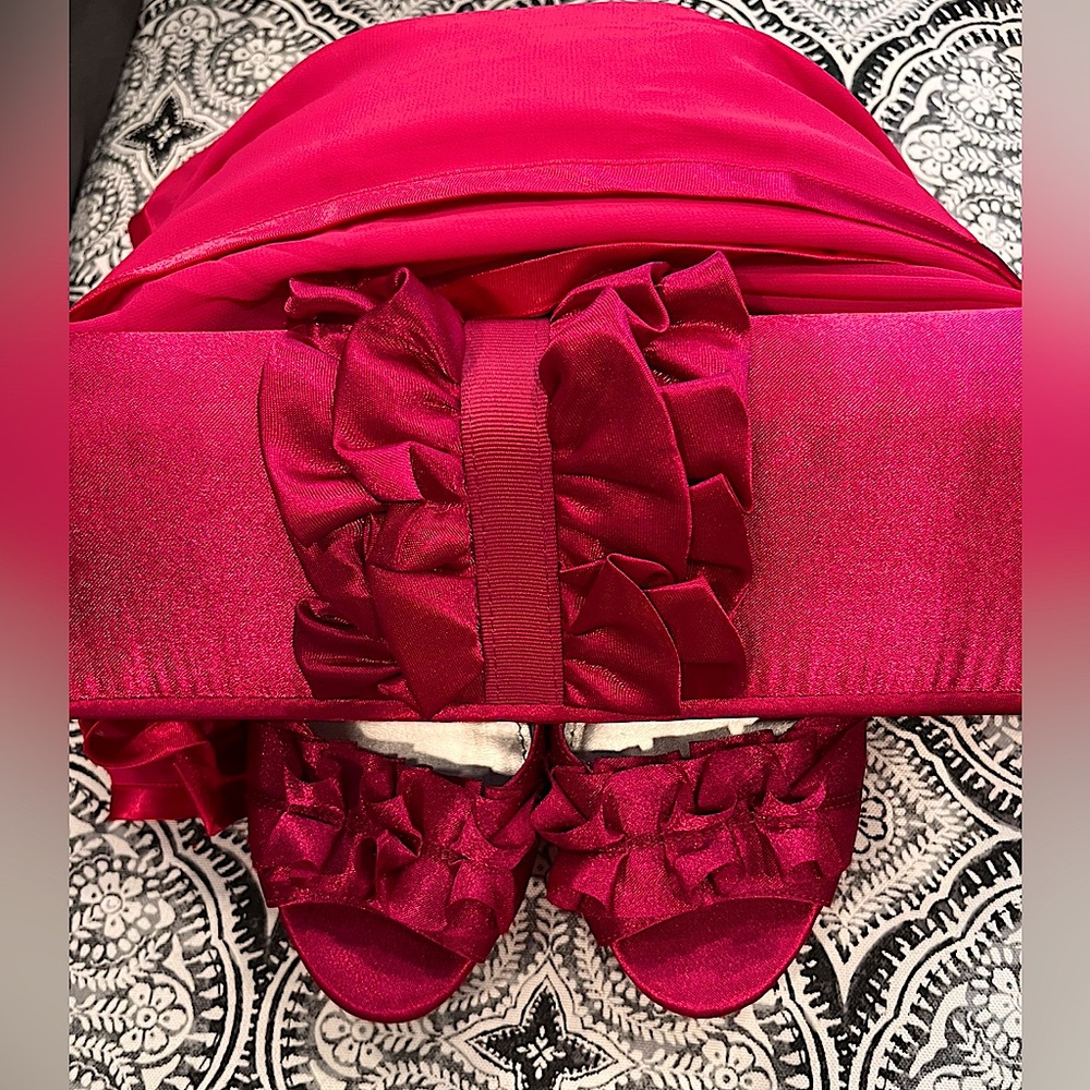 Three piece party set to spice up the little black dress bag heels wrap pink!